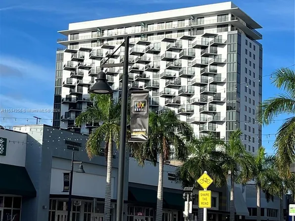 5252 NW 85th Ave Penthouse 2105, Miami, FL 33166