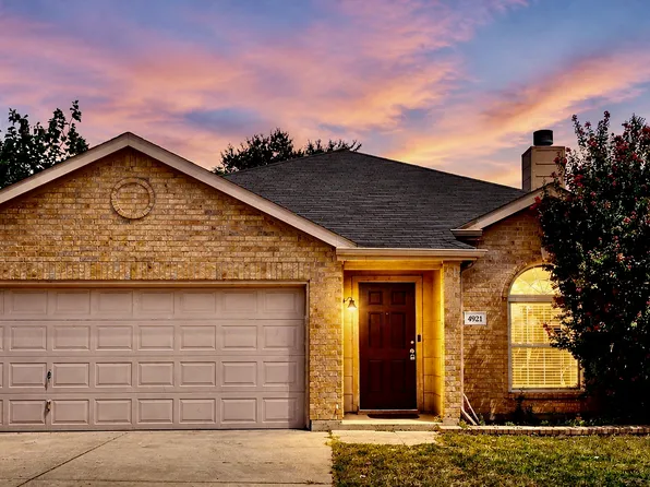 4921 Stirrup Way, Fort Worth, TX 76244