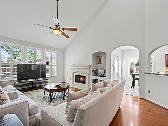 4th image of 8910 Starlamp Lane