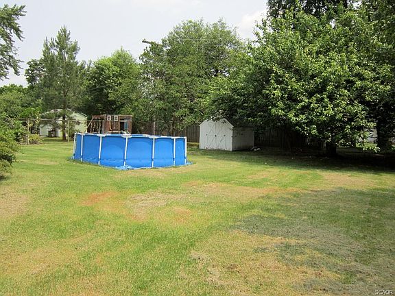 4th image of 723 W Ivy Dr #0000