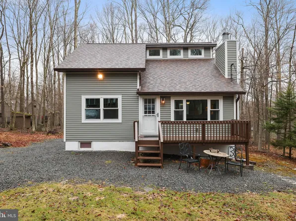 222 Muskwink Dr, Pocono Lake, PA 18347