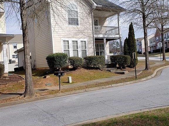 2nd image of 4587 Parkway Cir