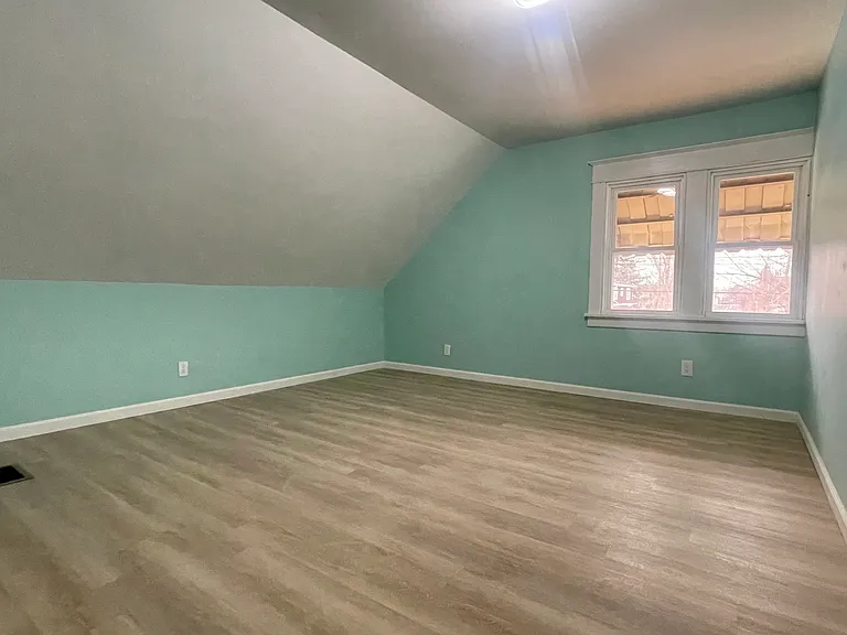 473 Olympic Ave — Photo 1
