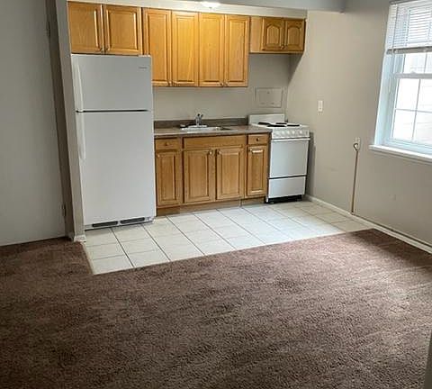 5th image of 20001 Van Aken Blvd #3
