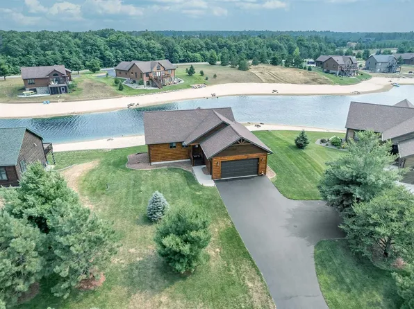 W5581 Castaway Drive, New Lisbon, WI 53950