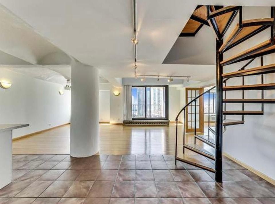 1st image of 345 N Canal St #1311