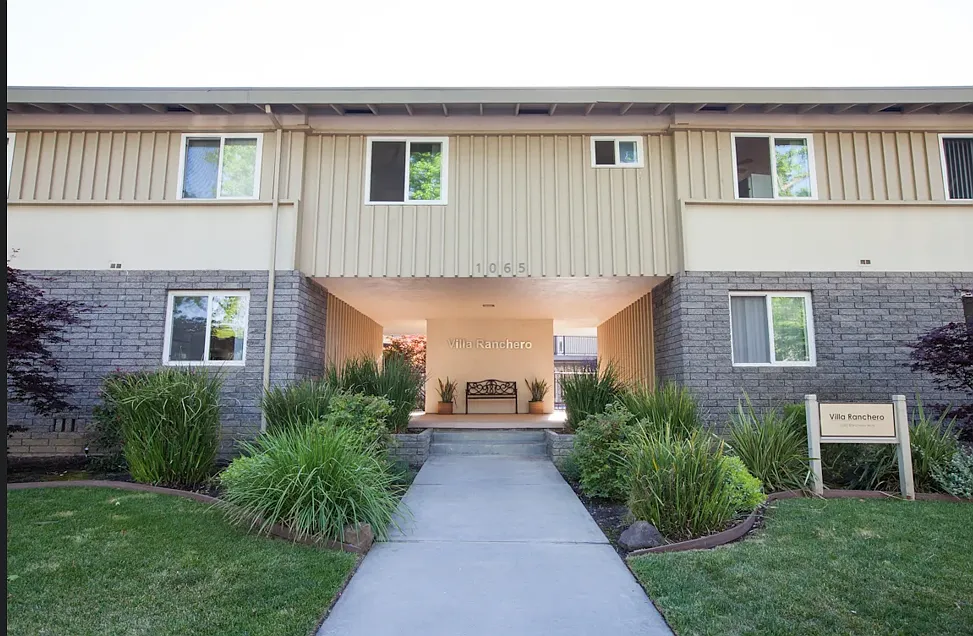 1 bed, $2,400 — Photo 1
