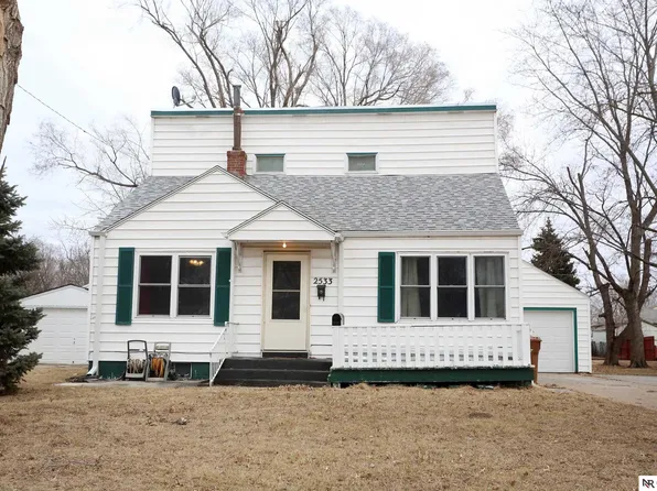 2533 Franklin St, Bellevue, NE 68005