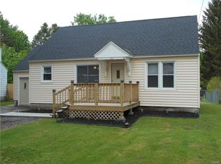 115 Van Mara Dr, North Syracuse, NY 13212