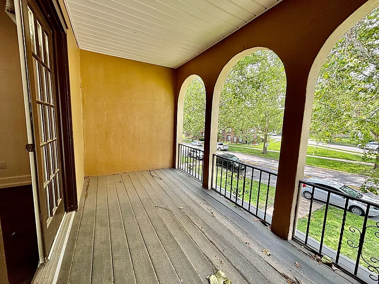 Roanoke Apartments — Photo 25