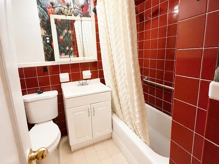 74 W 6th St #2 — Photo 9