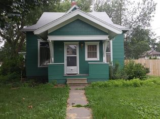 303 S 3rd Ave W, Newton, IA 50208