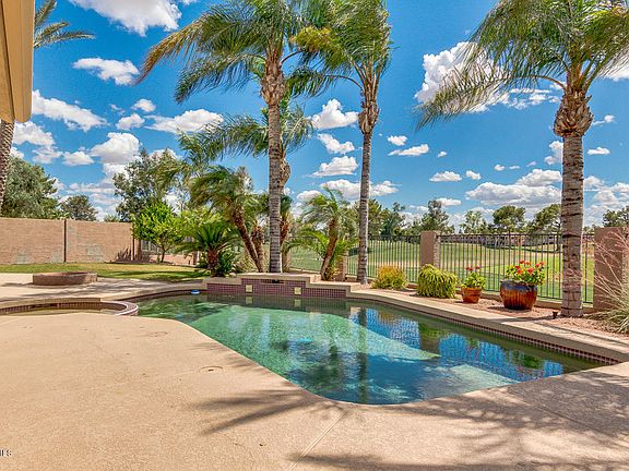 3rd image of 1445 W Rockrose Way