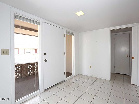 4th image of 10940 W Tropicana Cir