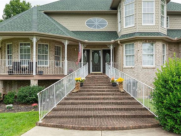 2nd image of 2403 Brewington Sibert Pl