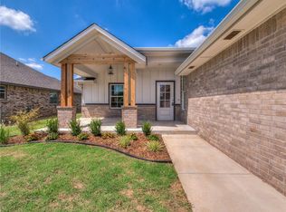 9001 Sue Anthony Ln, Yukon, OK 73099