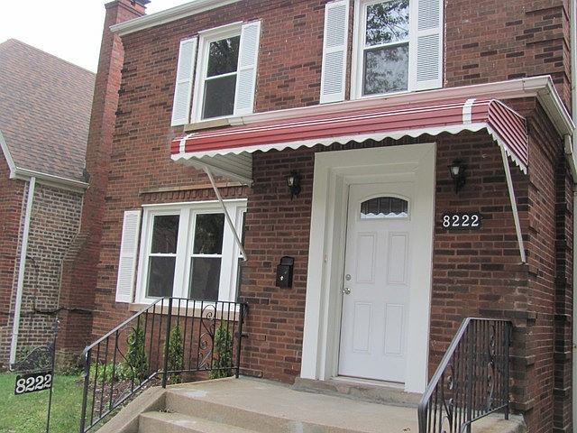 1st image of 8222 S Oglesby Ave