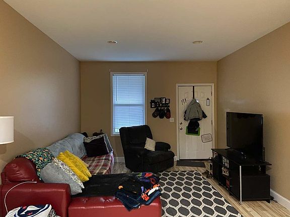 2nd image of 65 Lincoln Ave