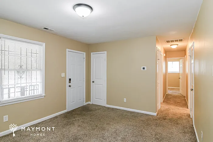 3 bed, 2.0 bath, 988 sqft, $1,545 — Photo 4
