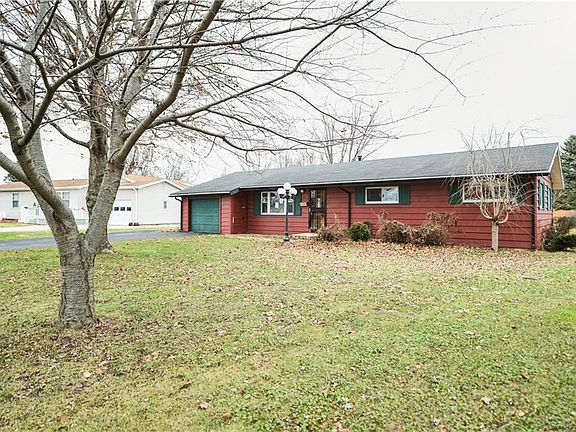 2nd image of 903 W Walnut Dr