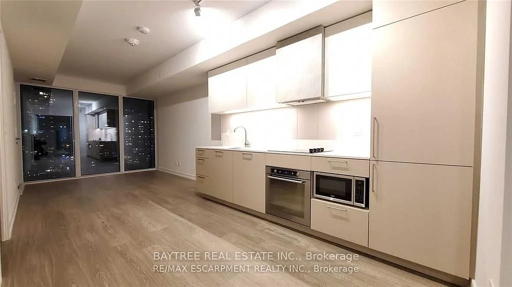 2 bed, $2,500 — Photo 1
