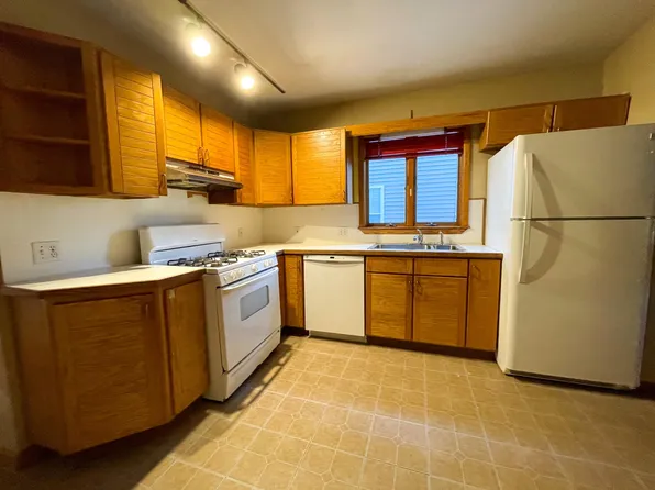 105 Bowdoin St #1, Medford, MA 02155