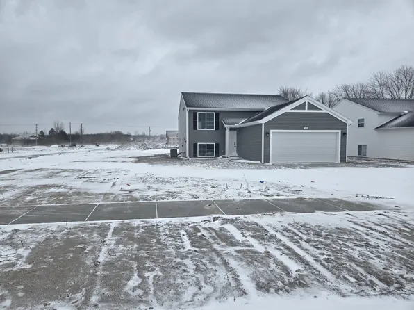 7250 Brighton Ln SE, Caledonia, MI 49316