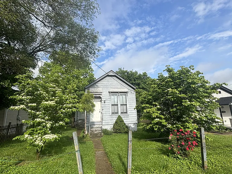 3324 Vetter Ave — Photo 1