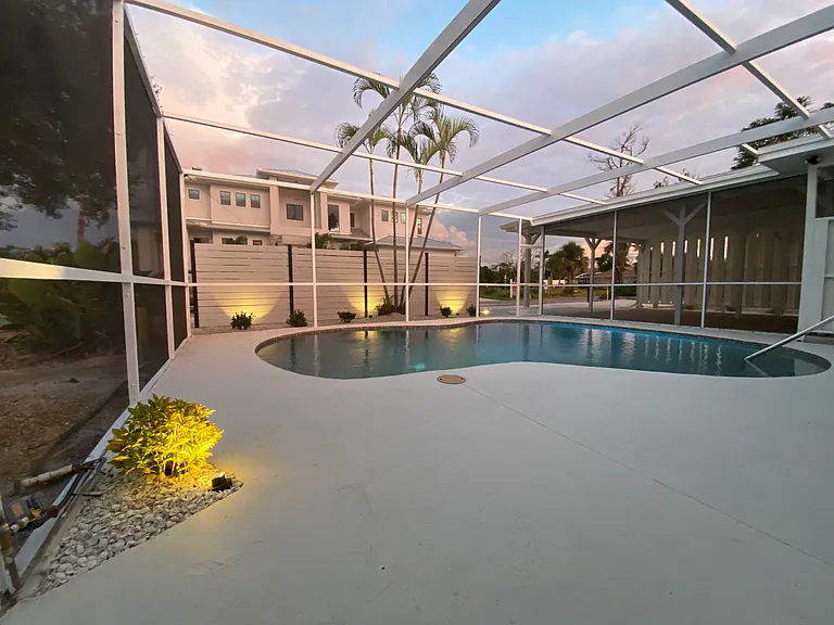 531 De Narvaez Dr — Photo 36