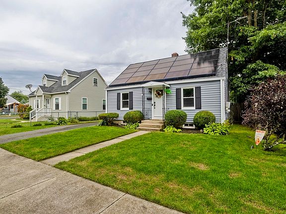 4th image of 143 Winton St