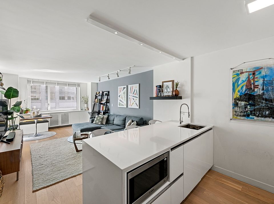 1st image of 301 W 53rd St APT 6G