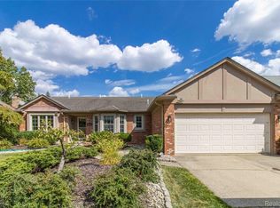 40216 Denbigh Dr, Sterling Heights, MI 48310