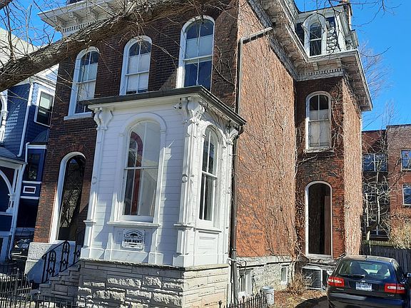 2nd image of 121 Park St #2