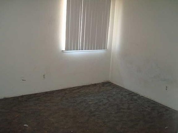 4th image of 240 Cindy Ln