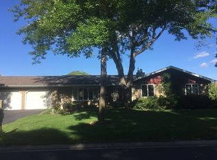 7540 Mariner Dr N, Maple Grove, MN 55311