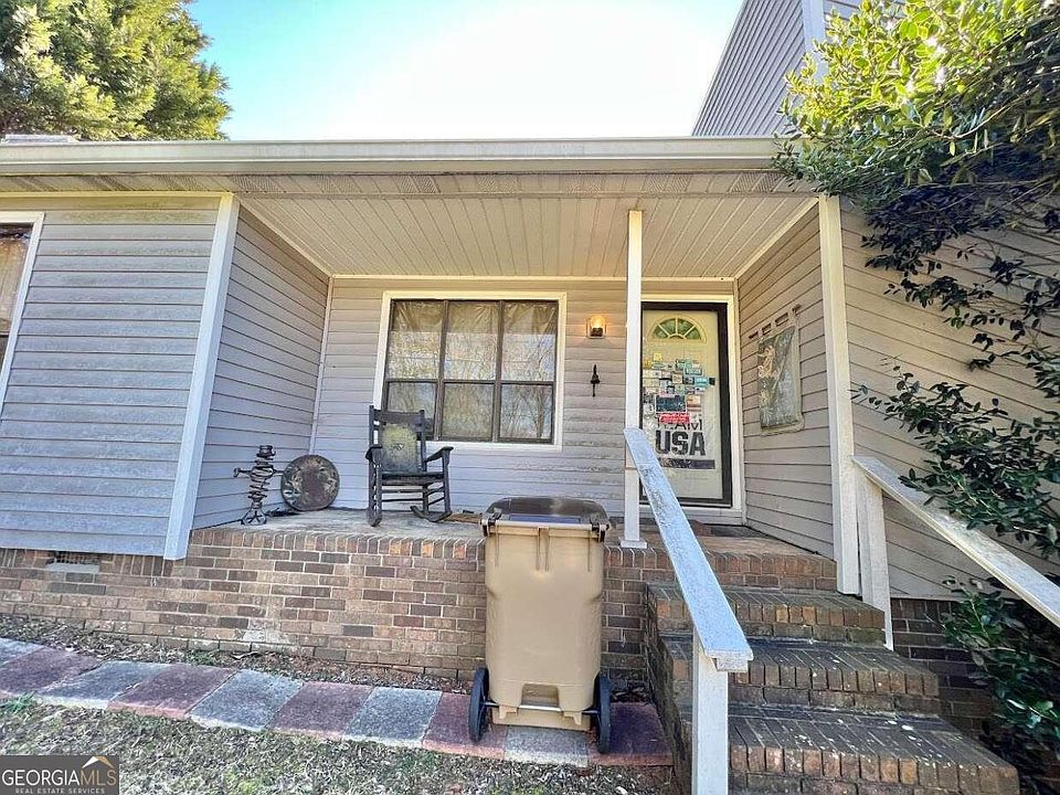 1st image of 206 Trickum Hills Ln
