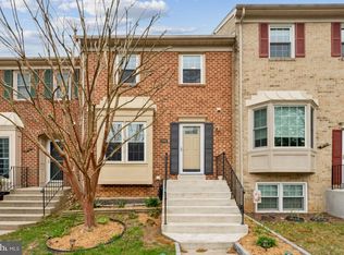 9769 Lakepointe Dr, Burke, VA 22015