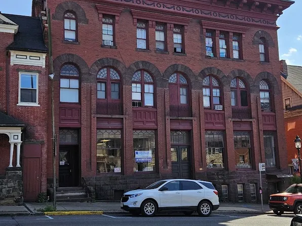 134-136 W High St, Bellefonte, PA 16823