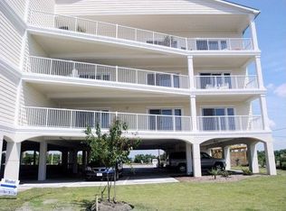 212 Old Causeway Rd UNIT 208, Beaufort, NC 28516