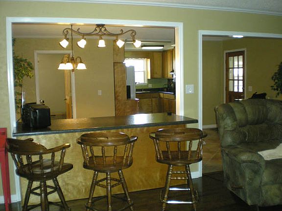 Bar area kitchen/family room
