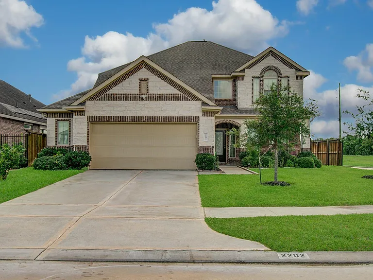 2202 Anzio Ct — Photo 3