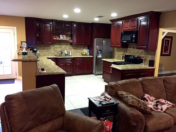 3rd image of 1783 Buchanan Dr