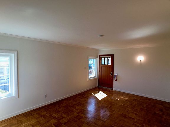 3rd image of 402 Douglass St
