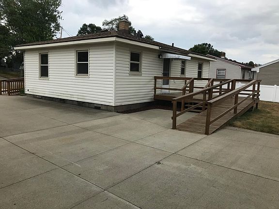3rd image of 5641 Averill Ave SW