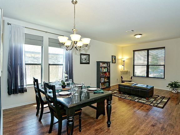 5th image of 306 Briarwood Dr