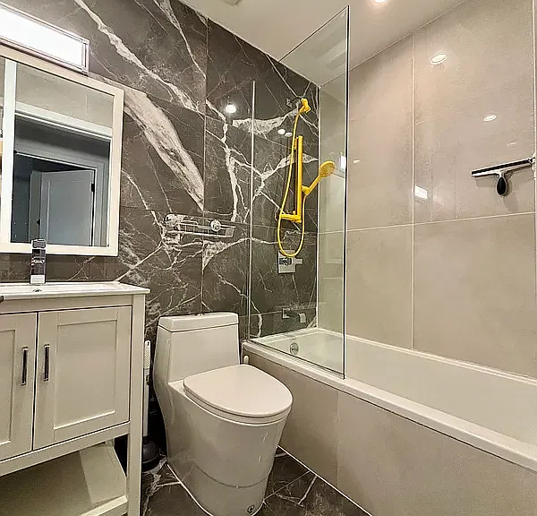 452 Van Buren St #1 — Photo 4