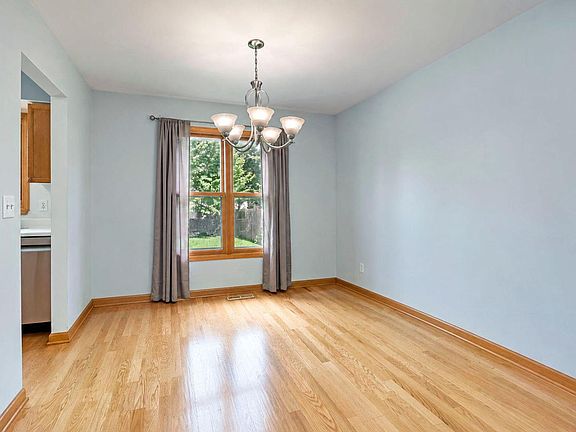 5th image of 9428 74th STREET