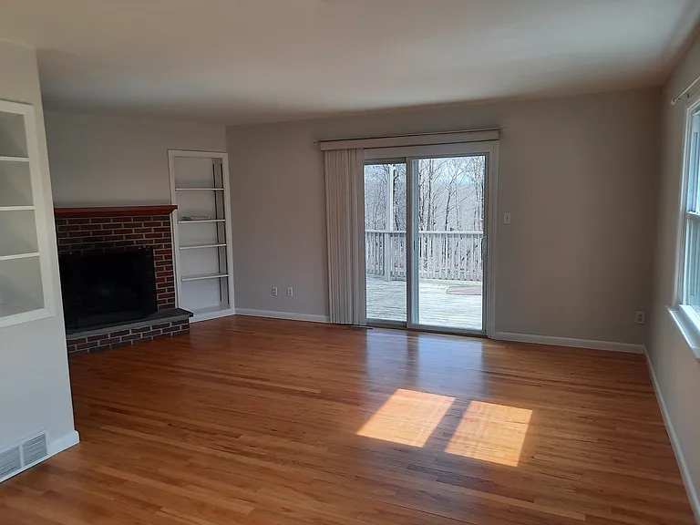 16 Hickory Ln — Photo 13