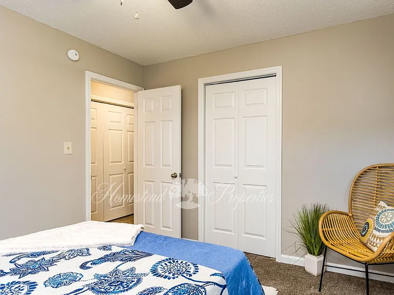 1817 E Oakland Ave #1 — Photo 8
