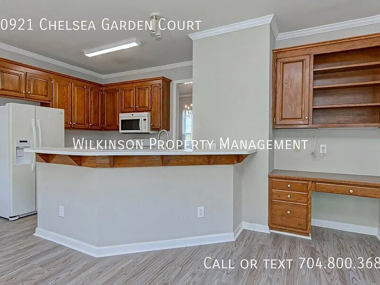 10921 Chelsea Garden Ct — Photo 17